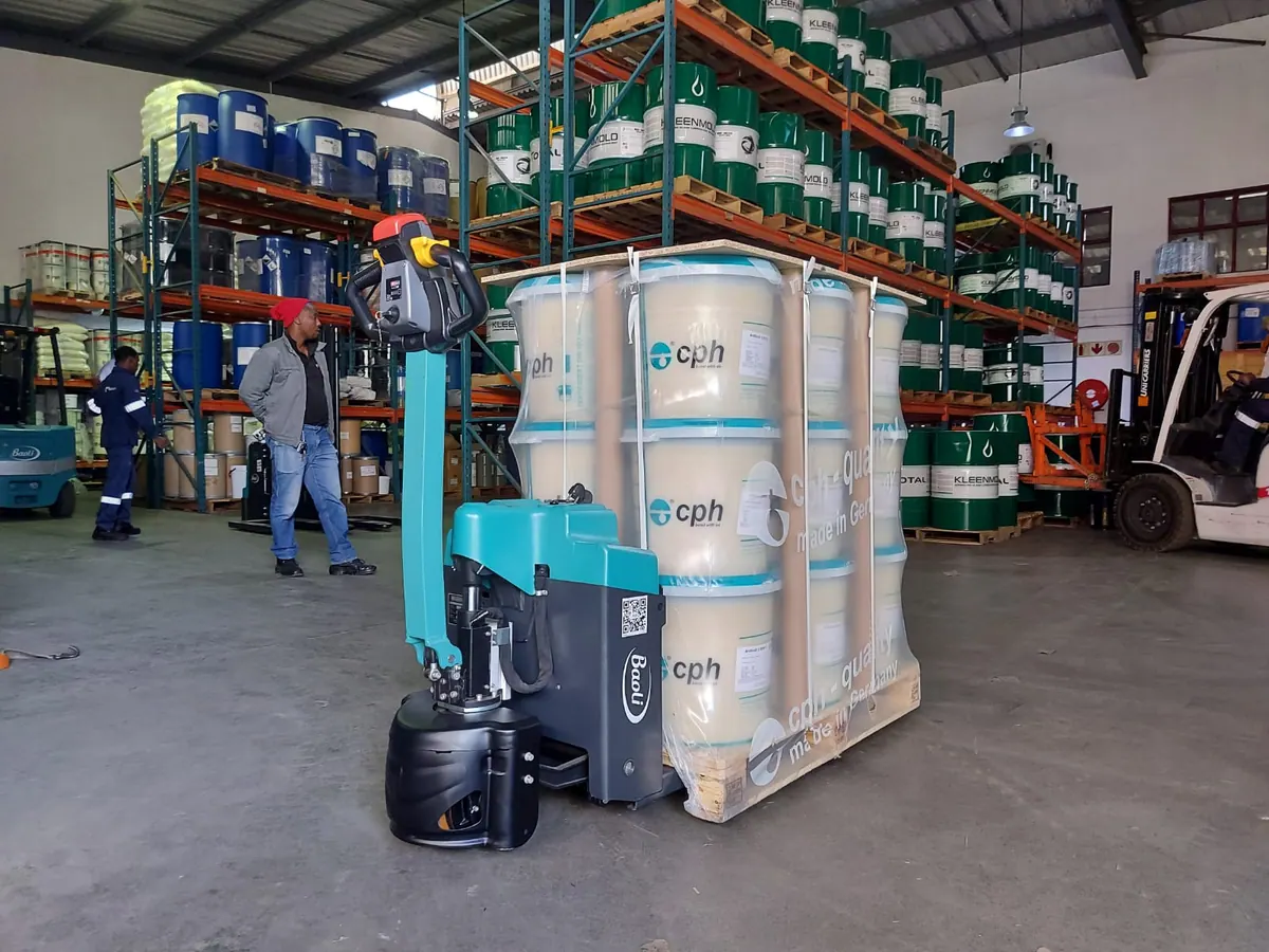 Baoli materials handling equipment on site